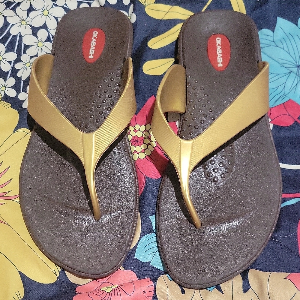 Okabashi Women's 7.5-8.5 (L) Gold and Brown Sandals